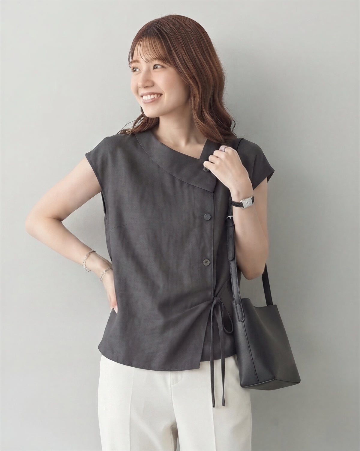 S~2XL アシンメトリーカシュクール リボン付きノースリーブトップス