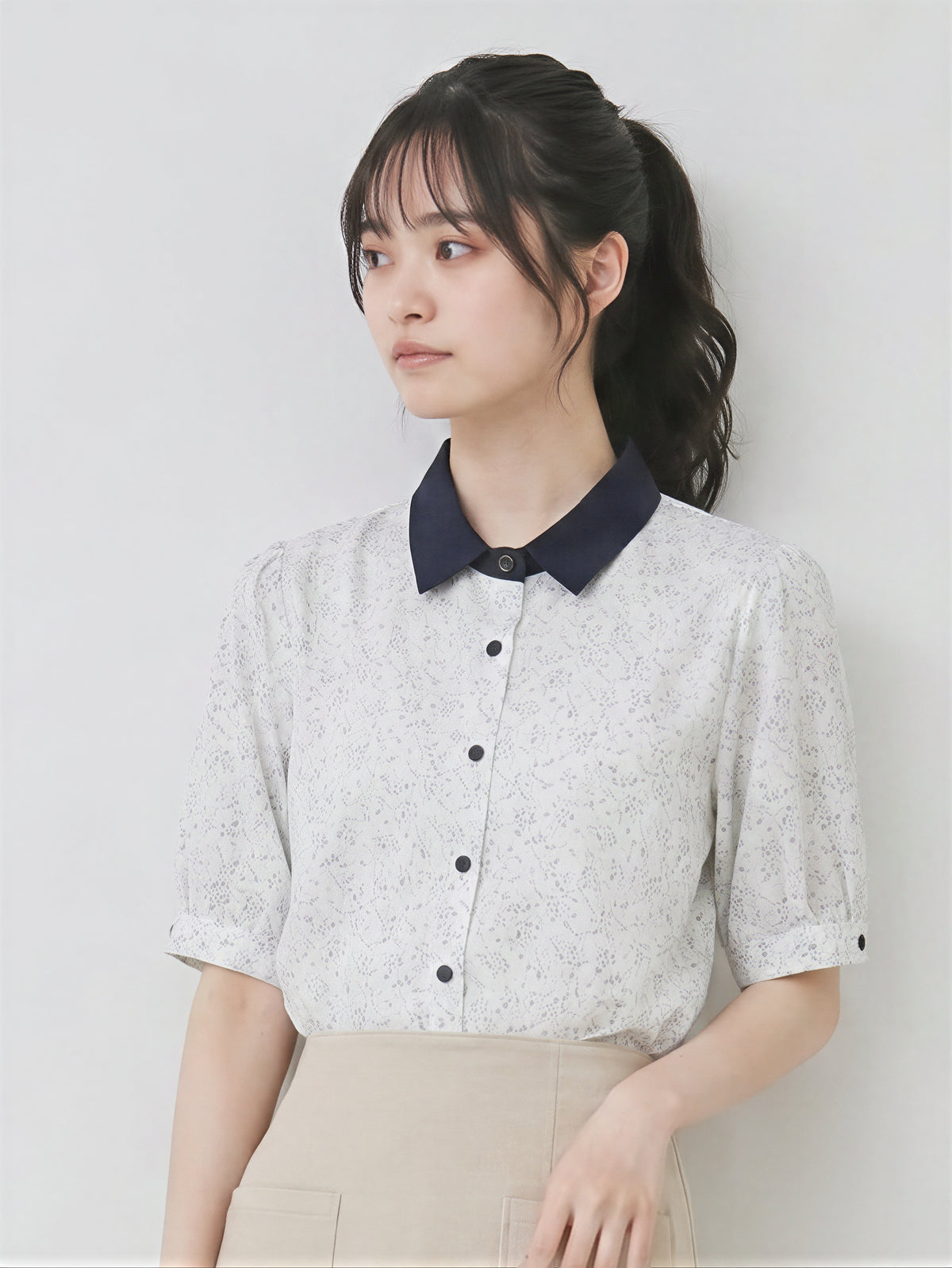 配色カラー 襟付き 小花柄 半袖シャツ