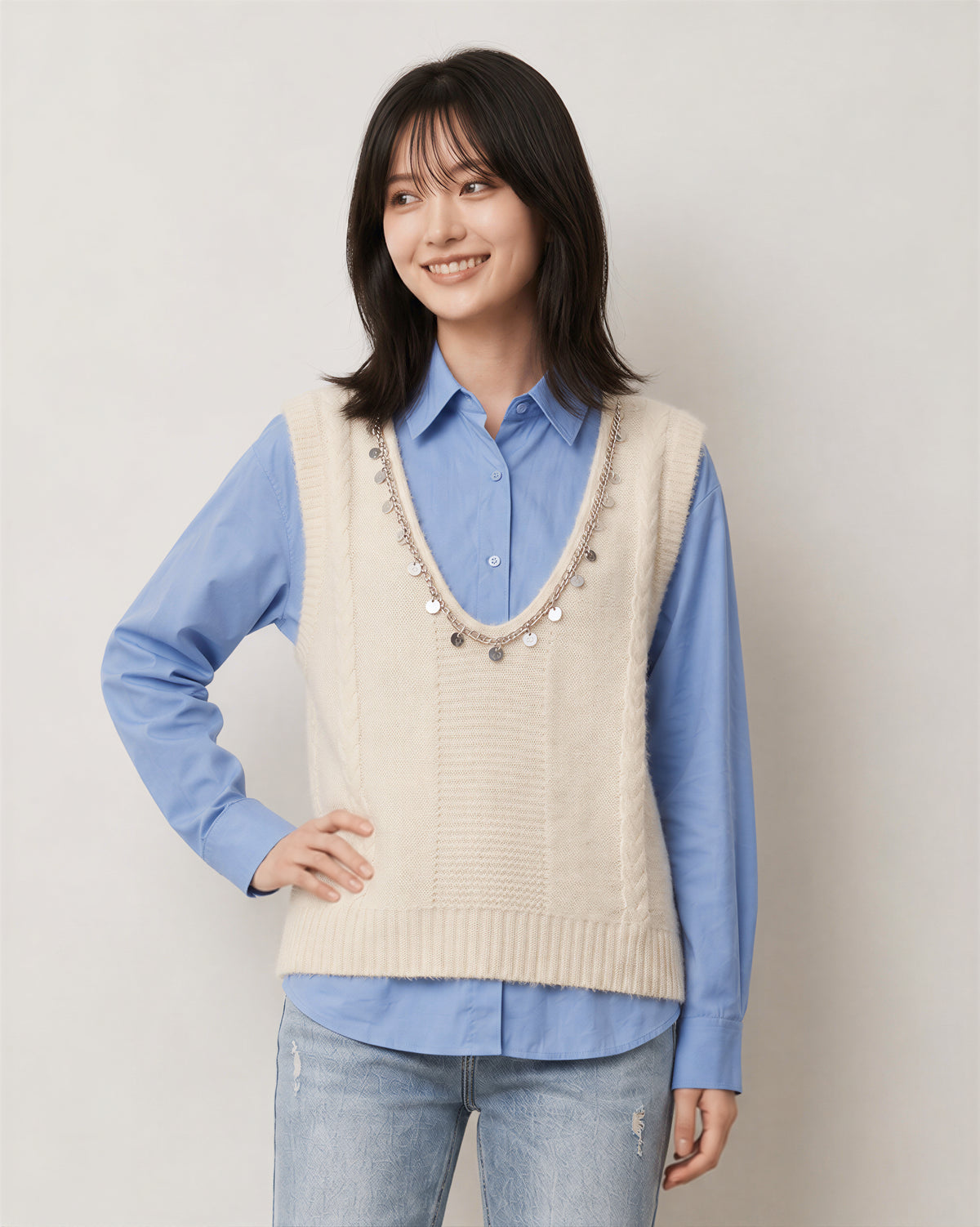 S~XL ビーズ付きVネックフェザリータッチニットベスト