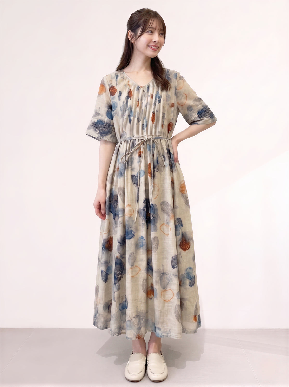 M~2XL ライトベージュ Vネック ウエストリボン 花柄ロングワンピース