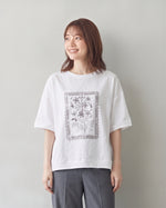 ゆったりドロップショルダー フラワープリントTシャツ