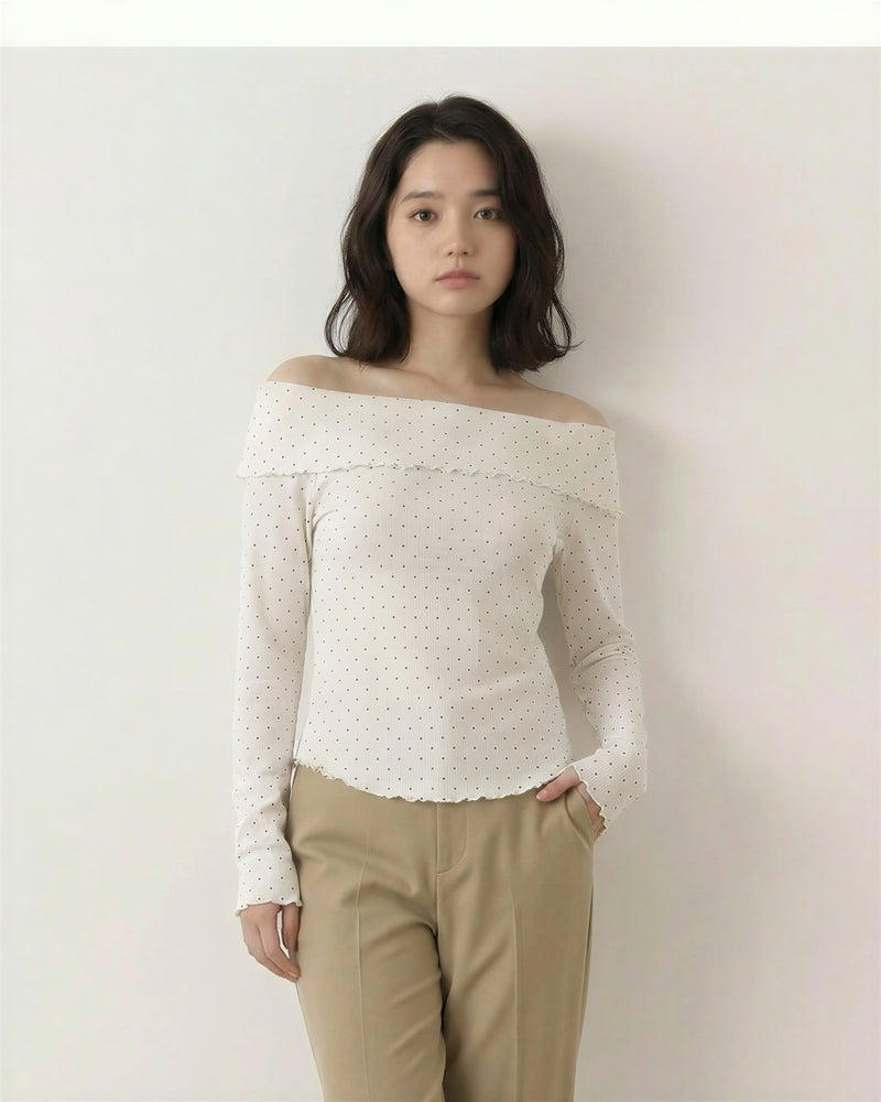 オフショル風 フリルネック 小ドット柄 フィットTシャツ
