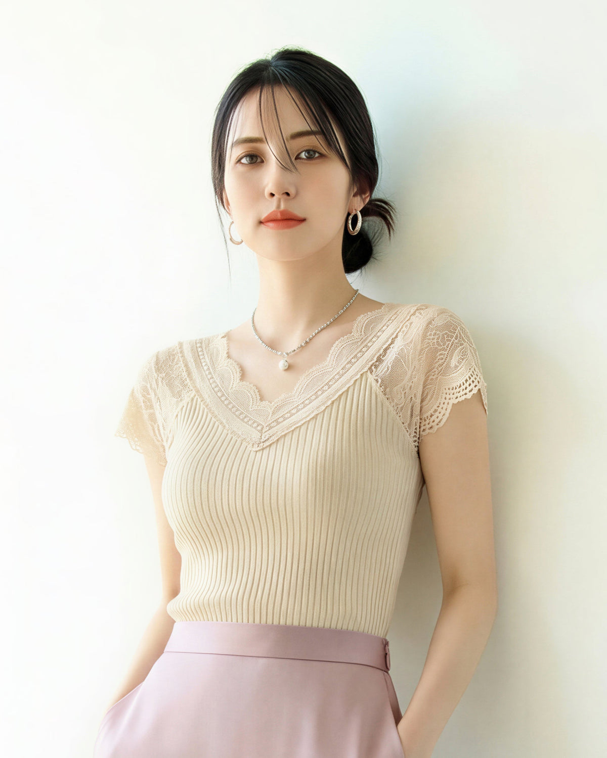 レースVネック 細リブ フィット 見せ肩 半袖Tシャツ-ライトベージュ-XL