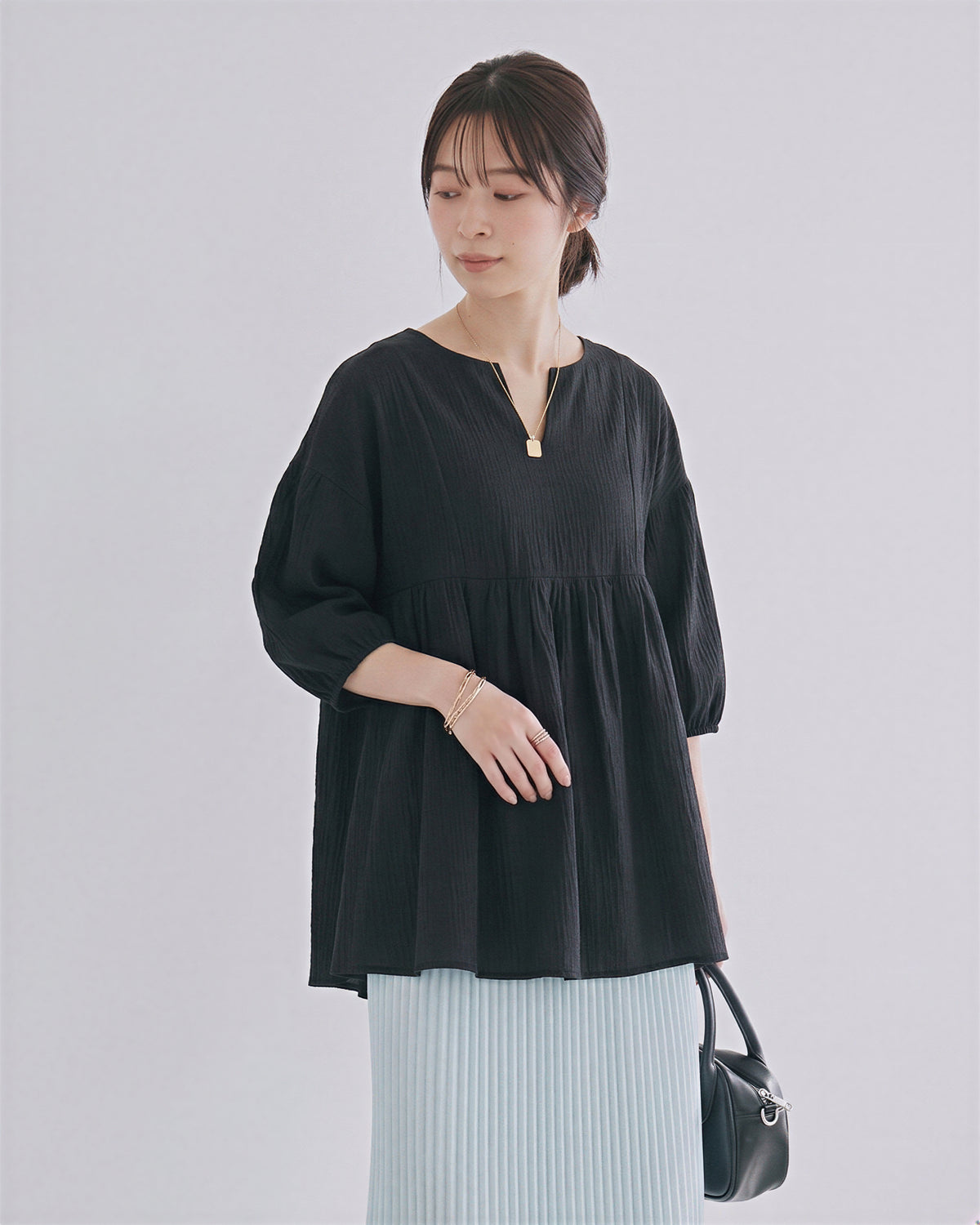 Vネック ギャザー入り ルーズシャツ-ブラック-XL