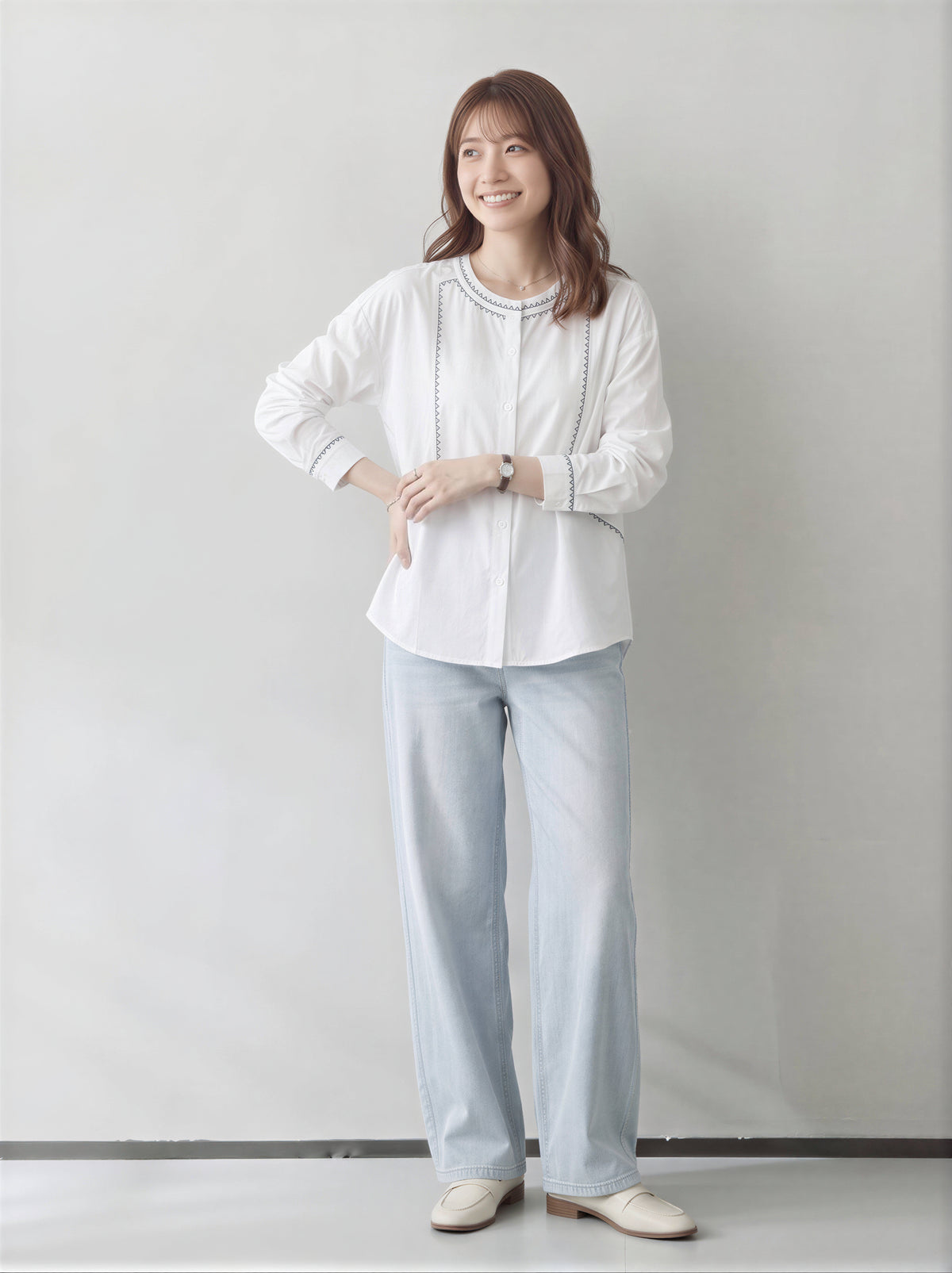 配色ステッチのクルーネックシャツ