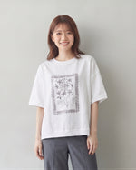 ゆったりドロップショルダー フラワープリントTシャツ