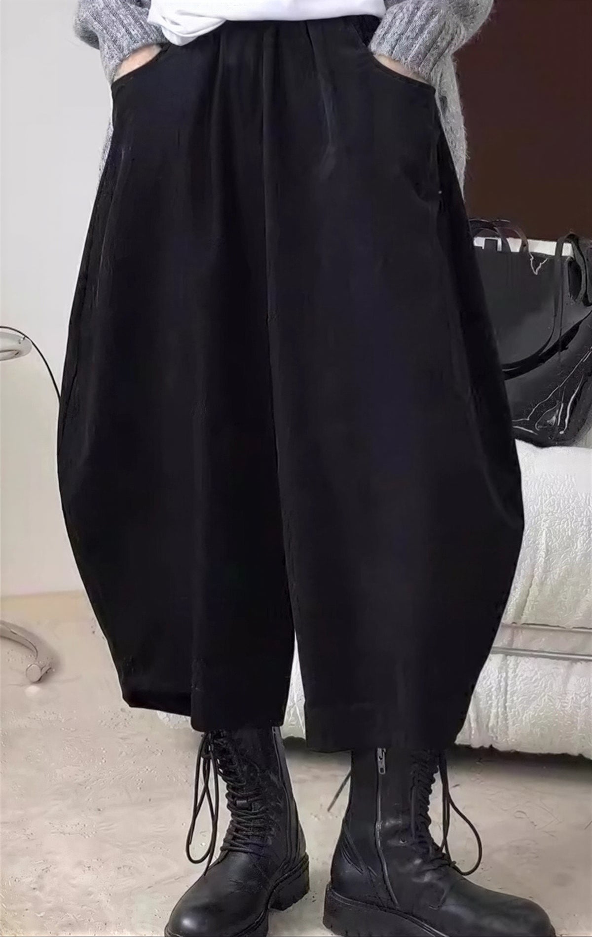 ゆったりカーブシルエット 立体サルエルパンツ