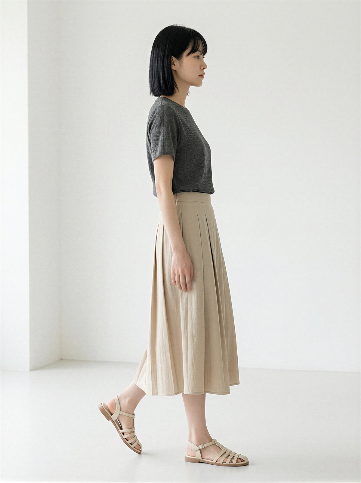 縦ラインスパンコール付き クルーネック ストレート 半袖Tシャツ