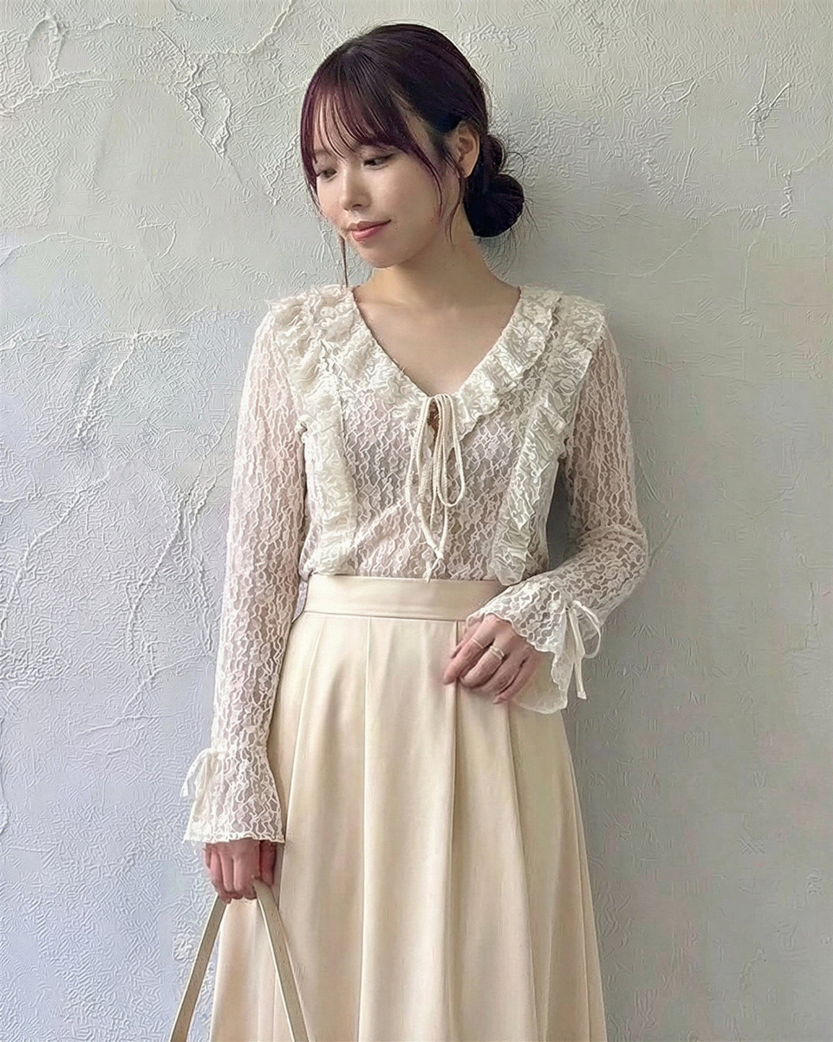 深Vレース フロントリボン フリル 長袖トップス
