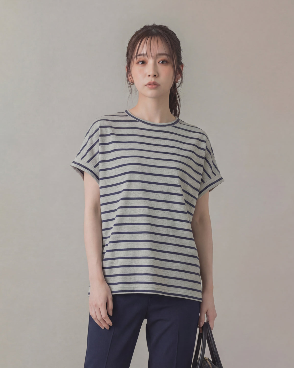 ゆったりドロップショルダー ボーダーTシャツ