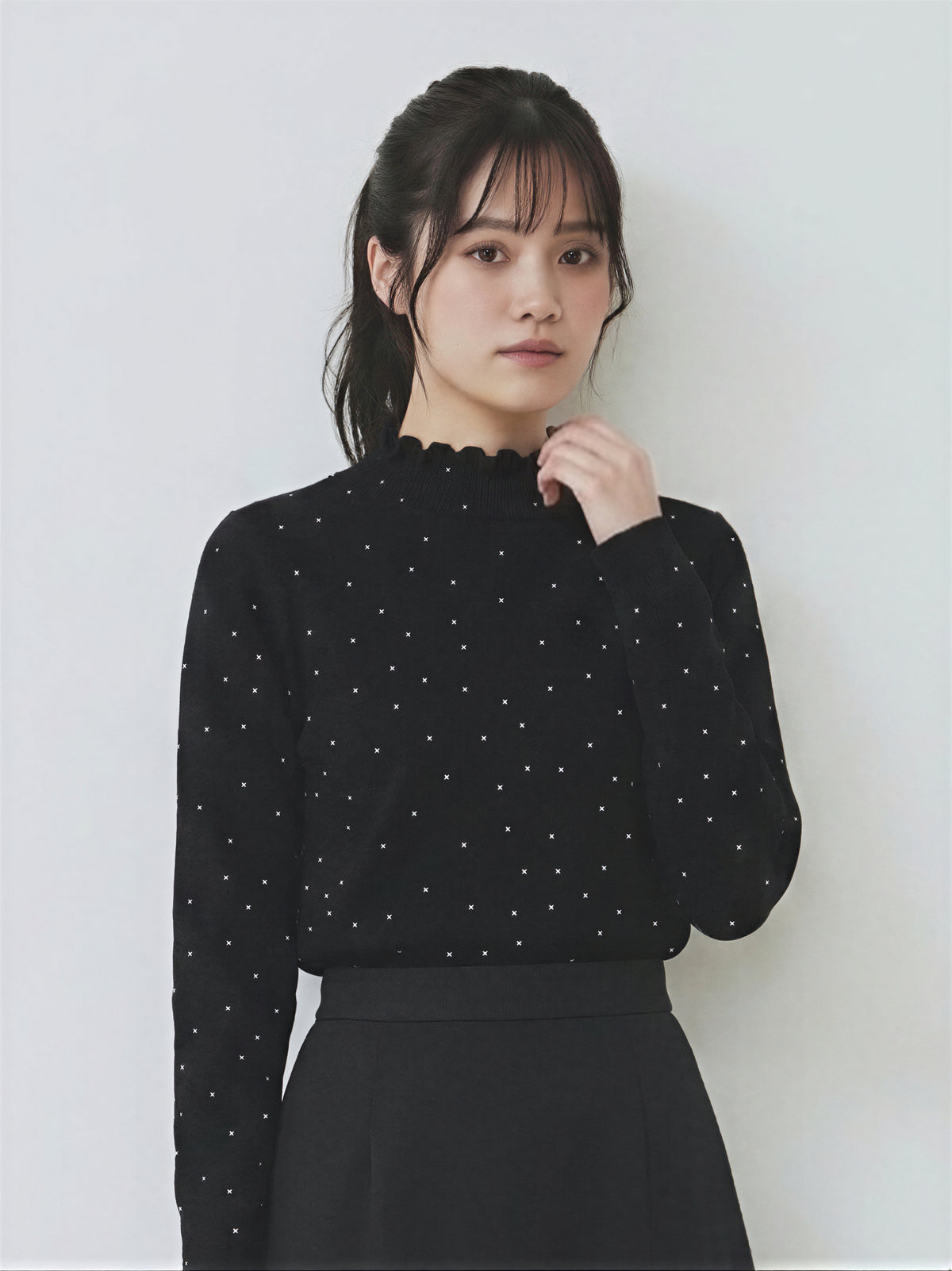 メローフリルハイネックドットTシャツ-ブラック-XL