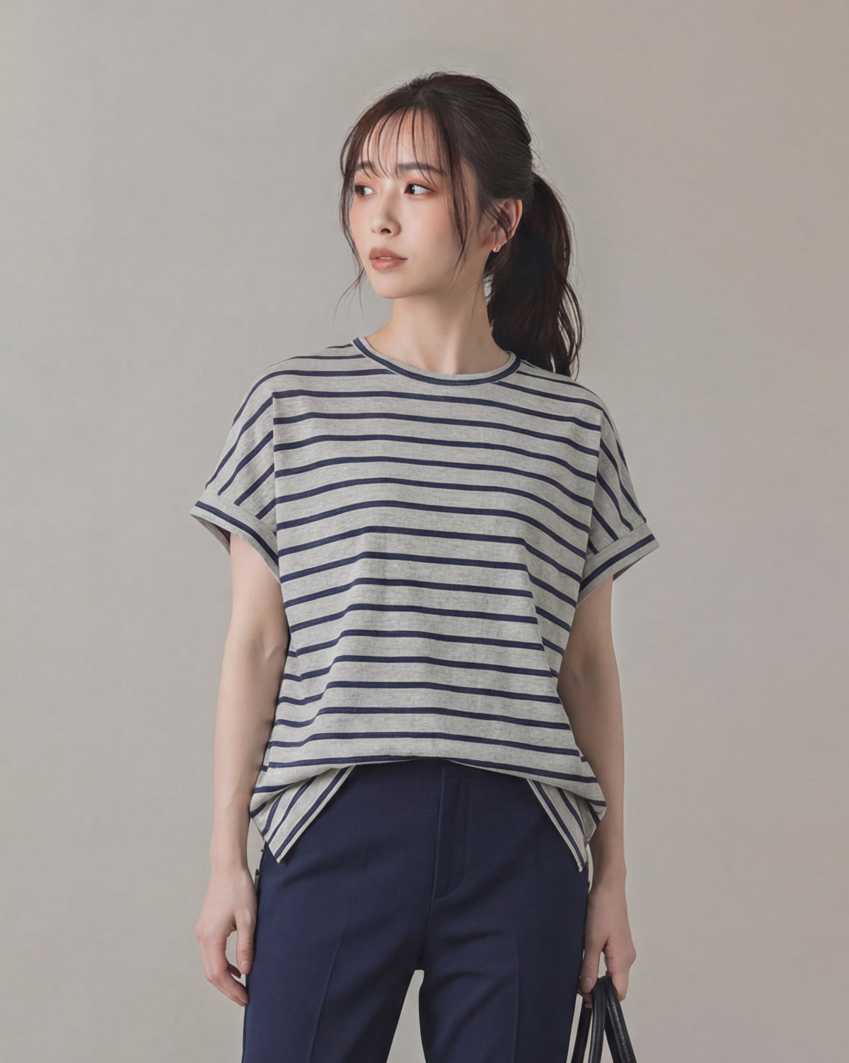 ゆったりドロップショルダー ボーダーTシャツ