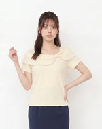 アシンメトリー折り返し襟 パールトリムTシャツ