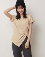 サイドウエストツイストギャザー アシンメトリーヘム 半袖Tシャツ