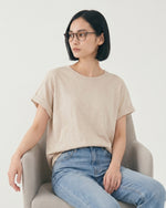 バックボタン ゆったり ロールアップTシャツ