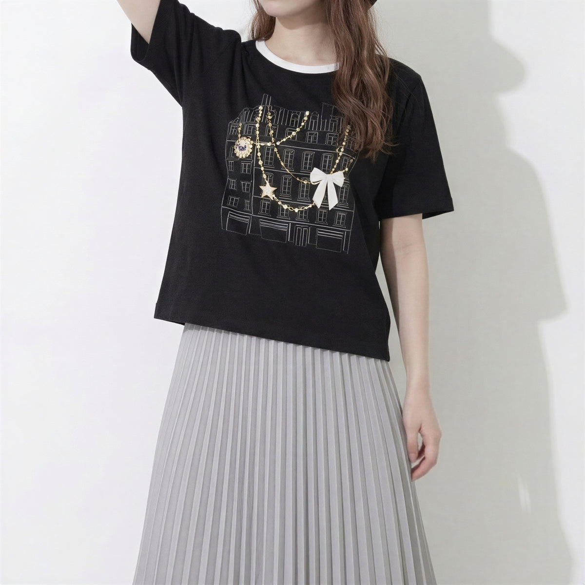 配色パイピングのクルーネック 立体柄Tシャツ