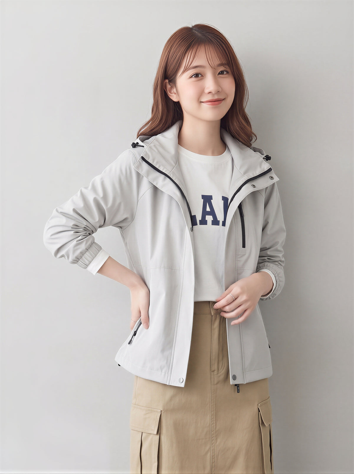 【秋新作】【全2色】S~2XL フード付きショート丈 立体裁断マウンテンパーカー