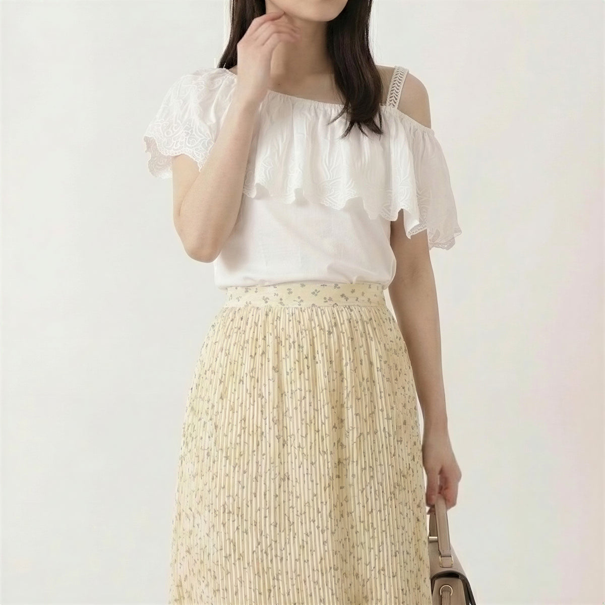 オフショルダー ワンショル風 フリル 半袖Tシャツ