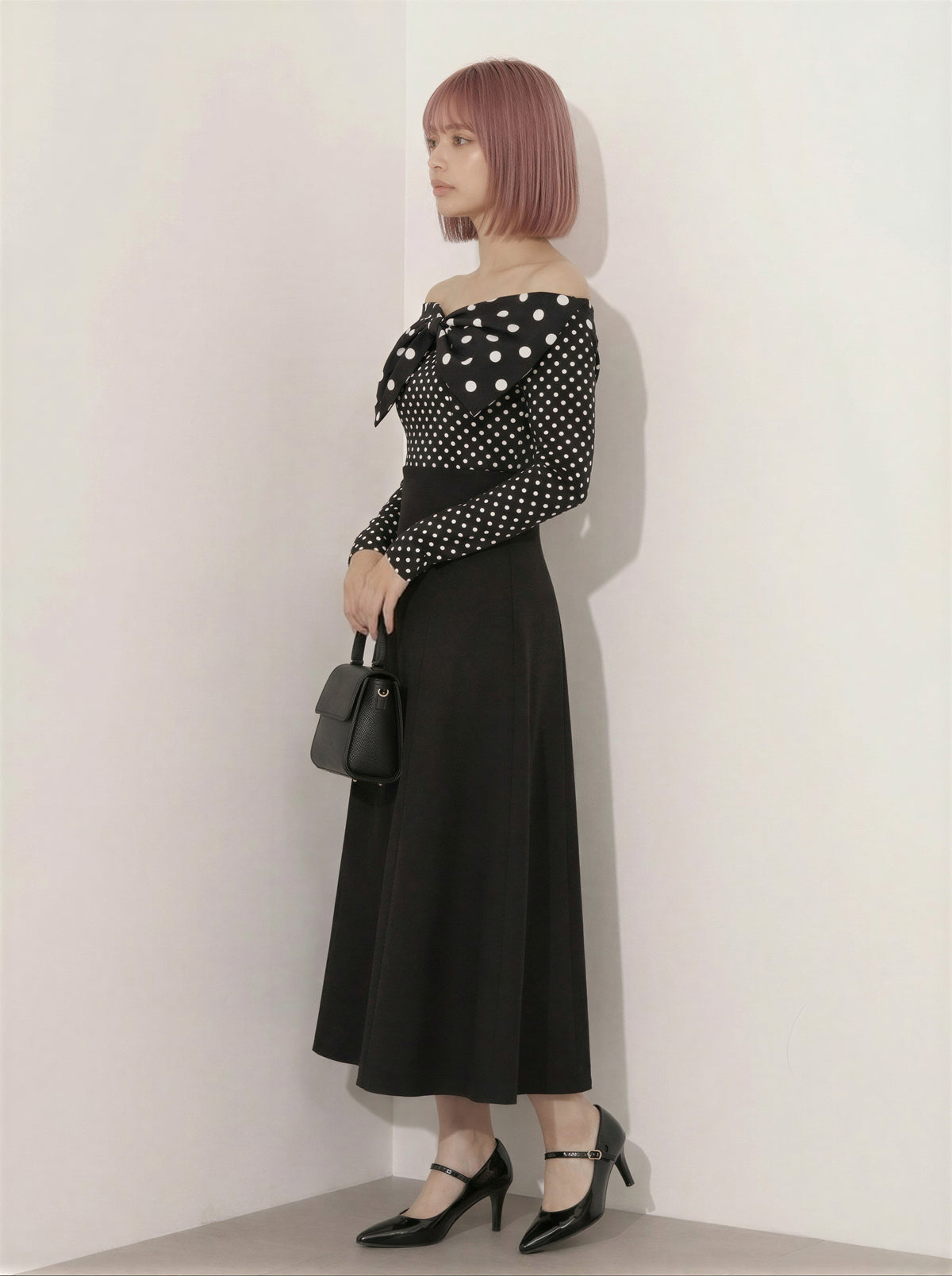 オフショルダー ビッグリボン ドット柄 スリムフィット シャツ