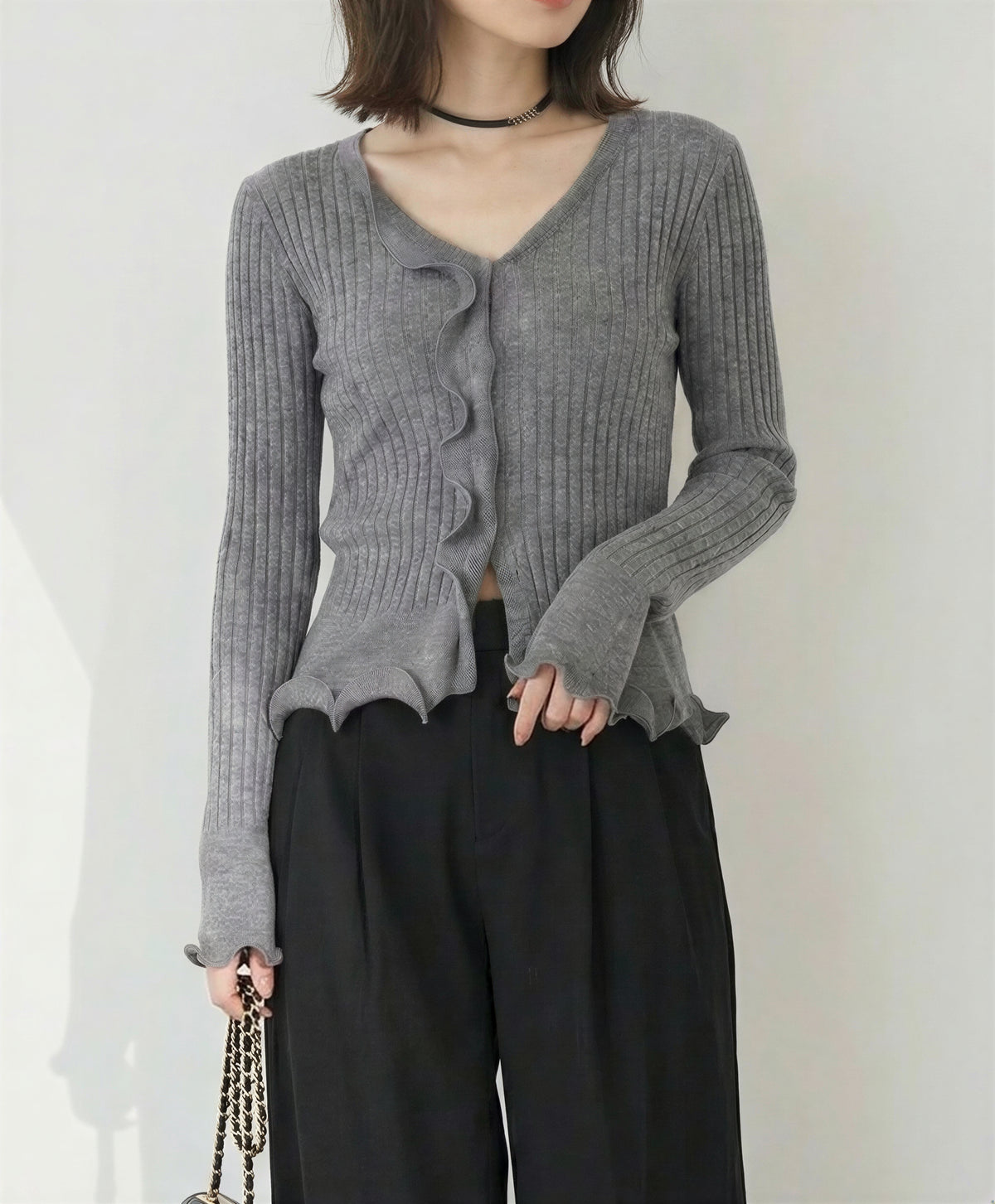 グレー Vネック フリル付き スリムフィット リブニット
